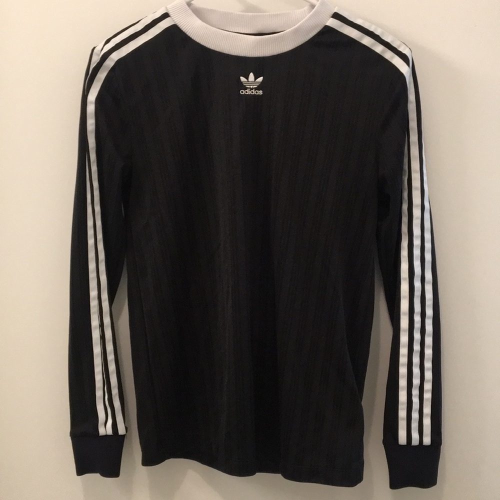 Adidas tee